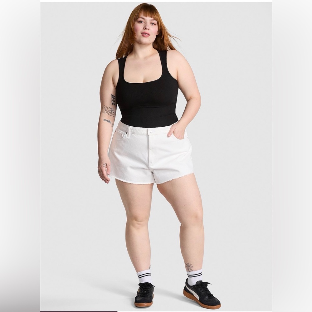 PINK Victoria's Secret White mid- rise jean Shorts